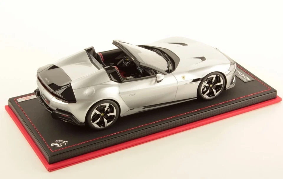 Ferrari 12 Cilindri Argento Nurburgring 1/18 lim.ed.  FE044SE3  MR COLLECTION - Immagine 2 di 4