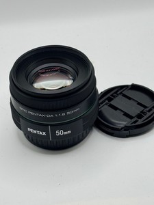 Pentax smc DA 50mm f/1.8 Prime Lens inc Caps (4611045)