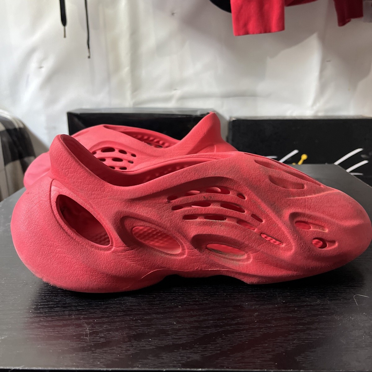 Size 9 - adidas Yeezy Foam Runner Vermillion | eBay