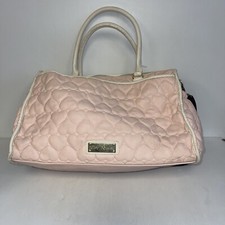 BETSEY BETSEY JOHNSON LARGE PINK QUILTED HEART W/WHITE HANDLES RUFFLE DIAPER BAG
