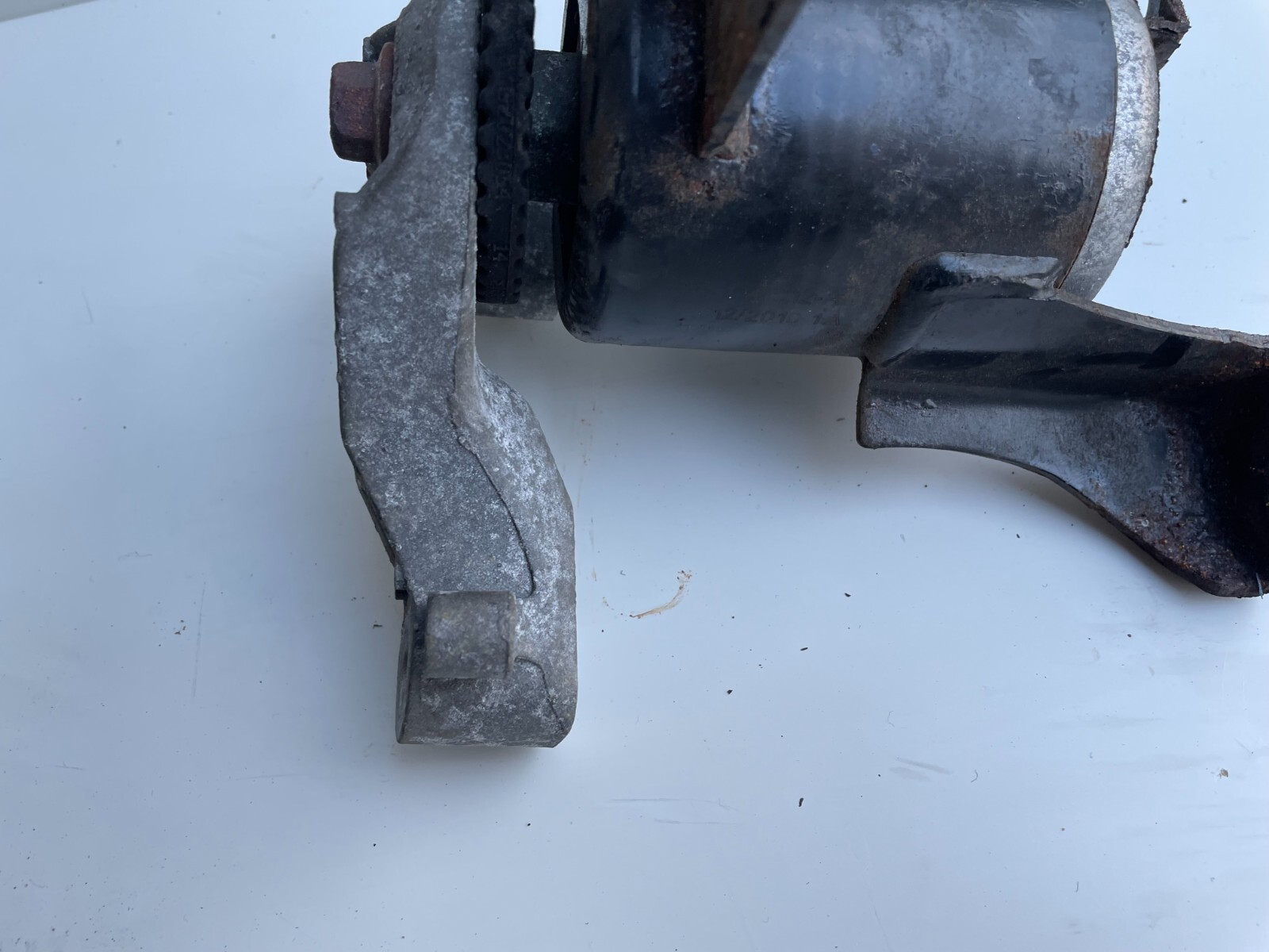 FORD FIESTA ENGINE MOUNT PETROL 20082017 RH DRIVER FRONT 8V516F012AH