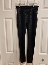 Spanx black leggings, dark camo print Sz M,