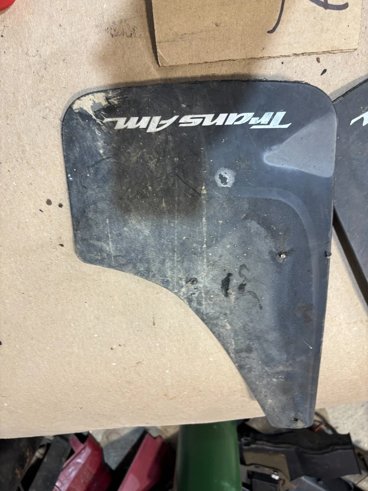 85 1986 87 88 89 90 91 92 FIREBIRD TRANS AM FENDER MUD FLAP FLAPS SPLASH BIRD T/ — 第 3/4 张图片