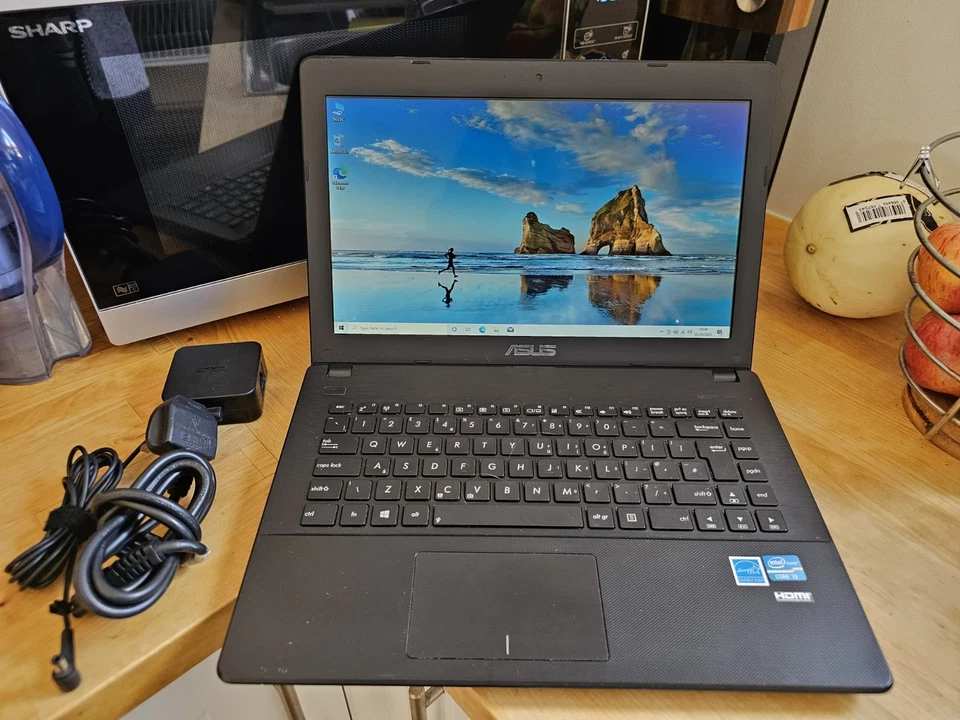 Asus X451LA Intel Core i3 128GB SSD 4GB RAM Win 10 Webcam HDMI 14.1" Laptop - Image 2 of 4