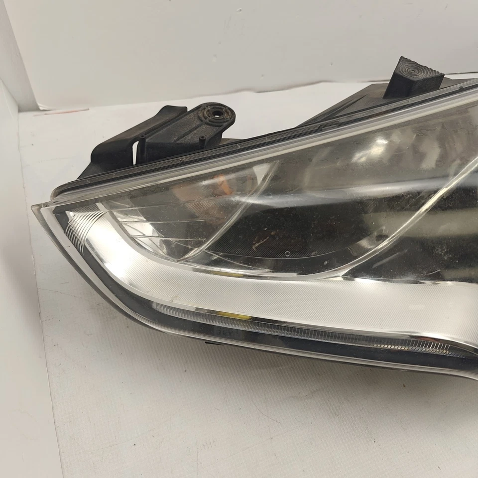 2012 2013 2014 2015 2016 2017 HYUNDAI VELOSTER DRIVER LH HEADLIGHT OEM - Image 2 of 4