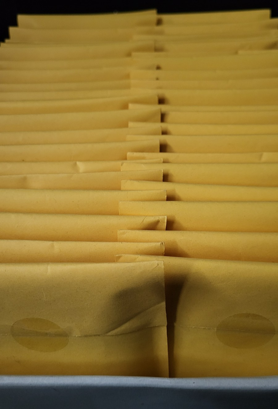 UFC MISTERY PACK - GUARANTEED NUMBERED CARD + CHANCE FOR AN AUTO | READ BELOW 👇