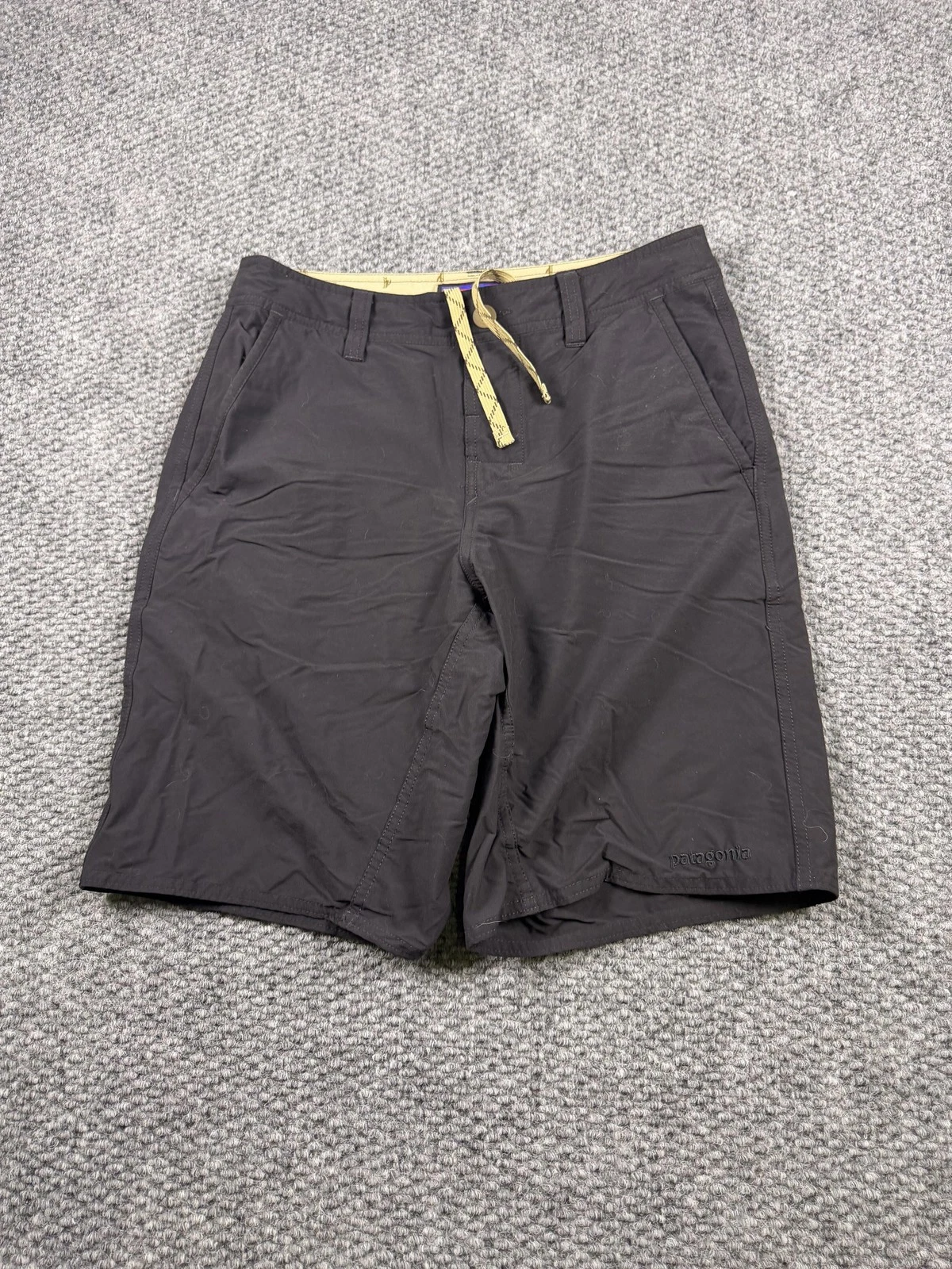 Patagonia Shorts Mens 30 Black Nylon Chino Quick Dry Drawstring Casual Outdoor
Opens in a new window