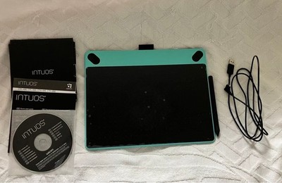 Wacom Intuos Comic mittelgroßes Stifttablet-Modell mit Kabel und Festplatte