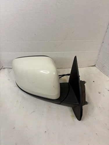 2011 - 2021 DODGE DURANGO OEM WHITE RIGHT SIDE VIEW MIRROR W/O BLIND SPOT PE