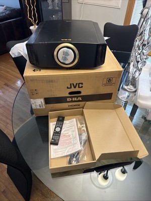 JVC DLA-RS420 3-chip Home Theater Projector, 4K eShift, 3D, Mount, Original Box