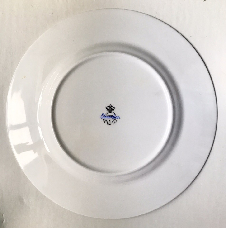 Edwardian Fine China Queen Elizabeth II Silver Jubilee Commemorative