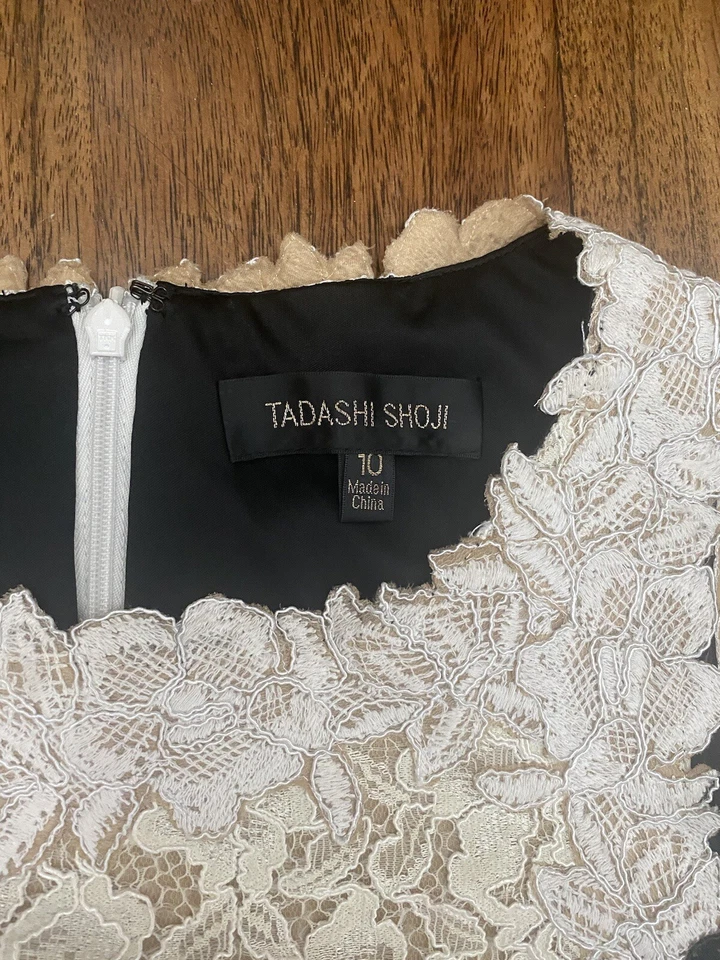 Vestido longo formal sereia feminino TADASHI SHOJI renda preto bege tamanho 10 - Imagem 3 de 4