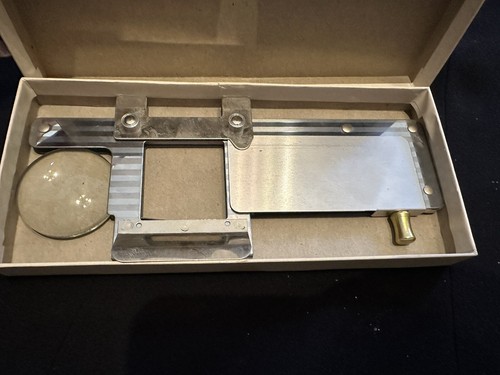 Vintage STANDARD FILM PROJECTOR Model 333-C w/Hard Case Lens Manual -Working! - Picture 11 of 21