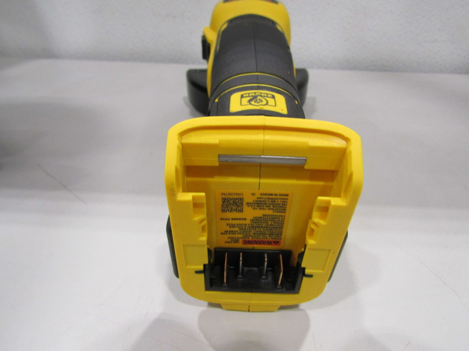 DeWalt 20V Cordless 41/2" Angle Grinder W/ Kickback Brake DCG405B