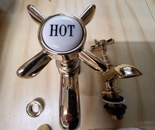 QUALITAS - Traditional Style Bath Pillar Crosshead Taps Gold Finish. New Boxed