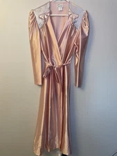 Vintage JCPenney Peach Pink Satin Misses Robe Womens Large Seashell Shoulder USA