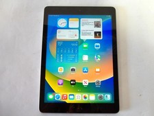 Apple iPad 5th Gen 9.7" Wi-Fi Only 32GB Space Grey Tablet A1822