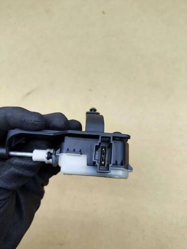 MERCEDES-BENZ CLK C209 Tankverschluss A2038201997 3.00 Diesel 2007 33127557