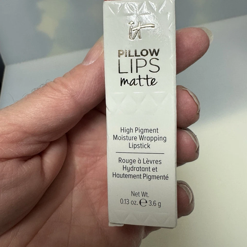 It Cosmetics Pillow Lips Matte Lipstick Wistful Full Size 0.13 oz - Image 3 of 4