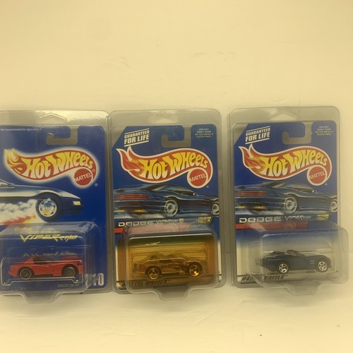 Hot Wheels Red Dodge Viper RT/10 #210 – 1:64 Scale Die-Cast Car With Silver Ultra Hots Wheels