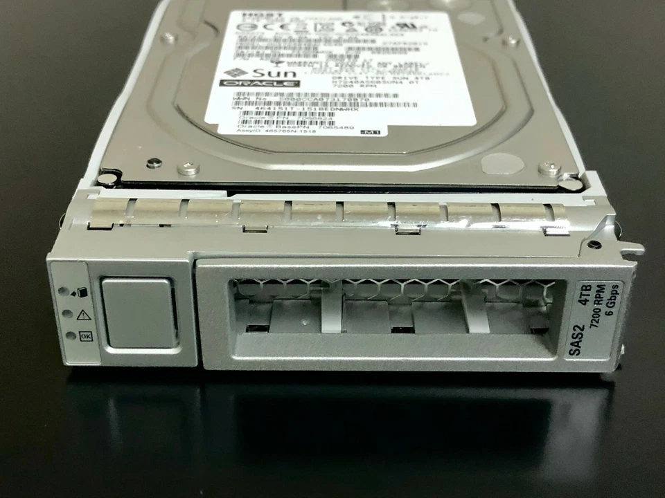 7066824 Sun Oracle 4TB 7.2K SAS 6G 3.5" Hard Drive 7065489 W/ TRAY - Image 2 of 4
