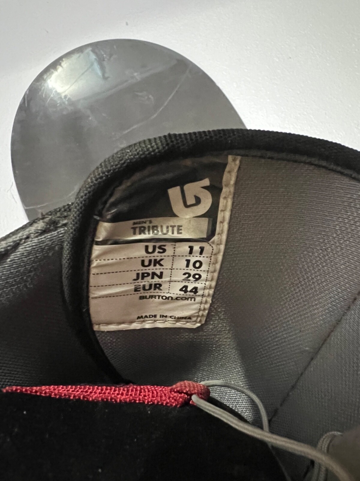 Burton Clash 160cm Snowboard, Custom Bindings, Tribute Boots