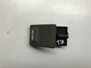 Kia Carens II 2004/02-06 2.0CRDI LHD Auto / Innen Motorhaube Griff