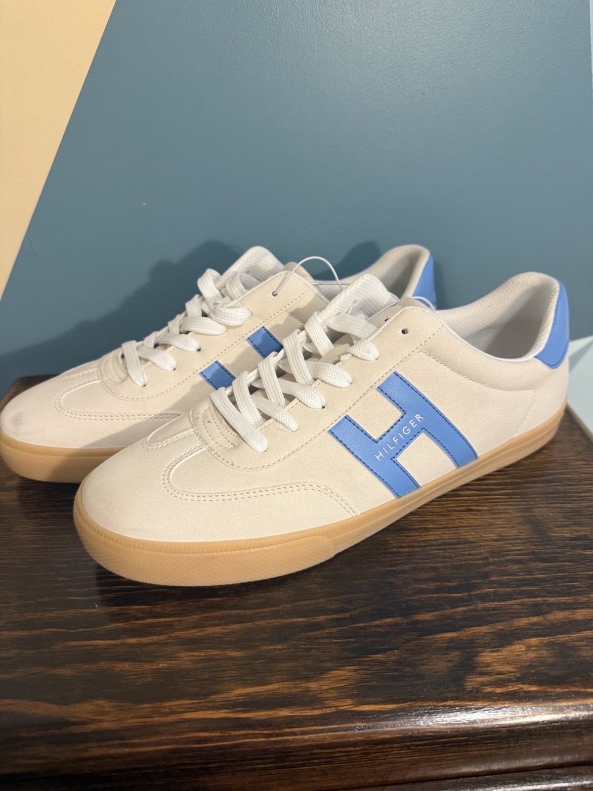 TOMMY HILFIGER MEN’S SIZE 11 TM-LERGE SHOE SNEAKER WHITE/ BLUE