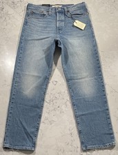 NWT Levi's Premium Wedgie Straight Jeans Womens 28 Blue Light Wash Button Fly