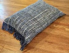 Jaipur Living Honaz Textured Lumbar 16X24" Pillow Ago09