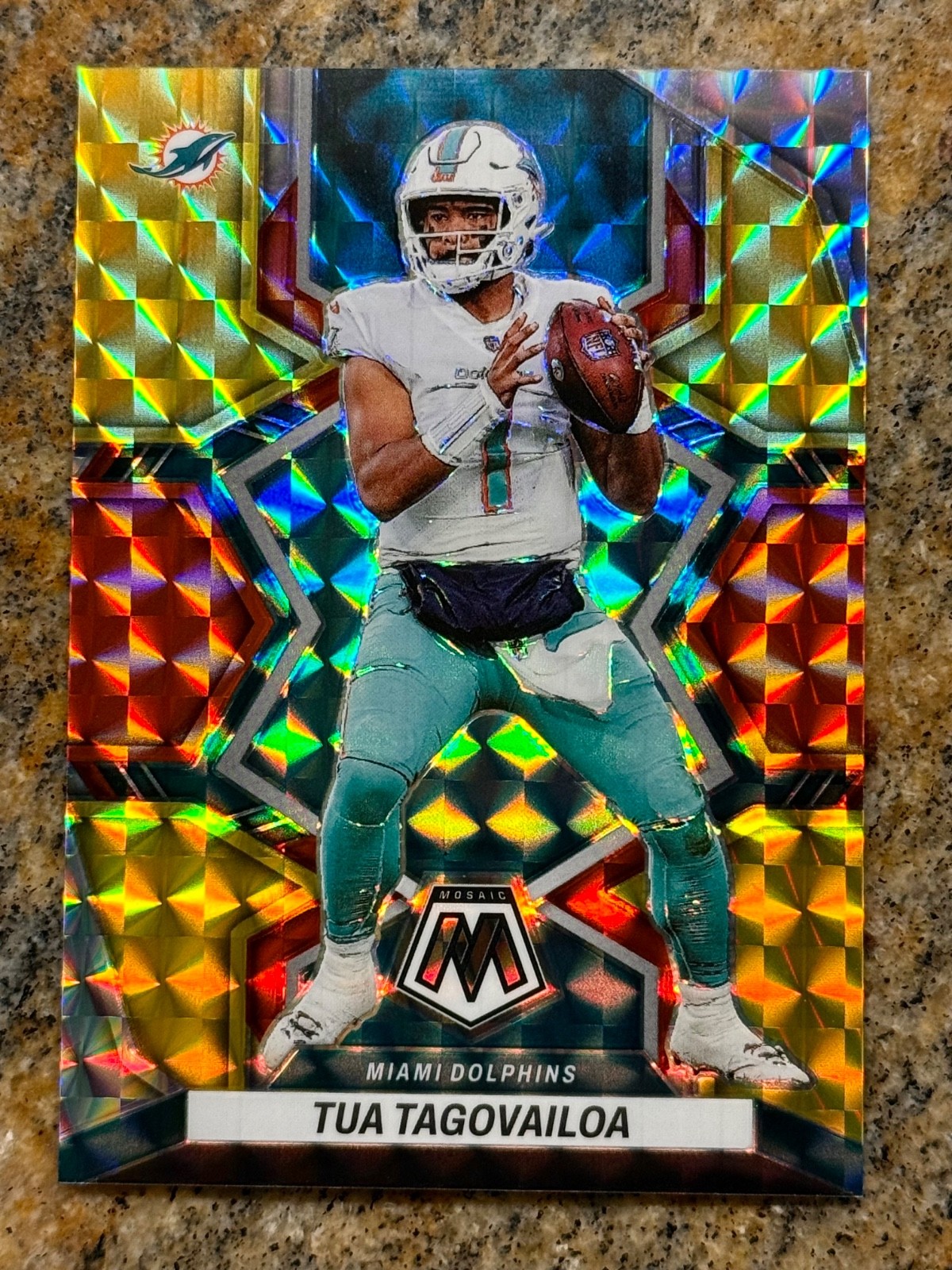 Tua Tagovailoa 2022 Panini Mosaic #121 Choice Fusion Red and Yellow /80