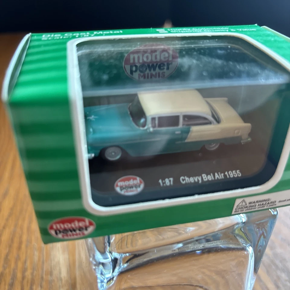Model Power 19236 1:87 HO Minis Green/Cream 1955 Chevy Bel Air Coupe - Image 4 of 4