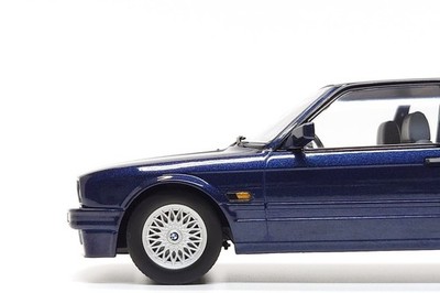 KK-Scale 1:18 - Coche deportivo a escala - BMW 325i E30 M-Paket 2 (1988