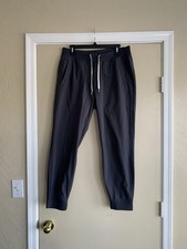Vuori Meta Joggers Men's Sz.M-L Charcoal Gray Sporty Athletic Athlesuire Wear