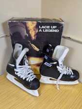 KE CCM Mens 3500 Black Lace-Up Winter Sports Ice Hockey Skates Size 3