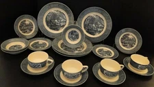 Royal China Currier Ives 20 Piece Four Place Settings Starter Set Excellent