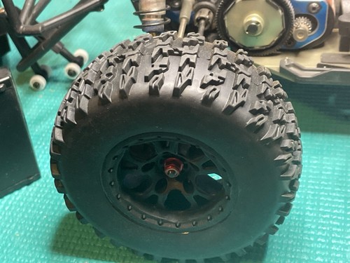 Team Associate RC10 SC6.1 with radio, assembled kit with brushless motor and esc - Picture 9 of 17