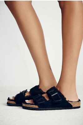 BIRKENSTOCK ARIZONA GENUINE SHEARLING LINED SLIDE SANDALS  display picture 3