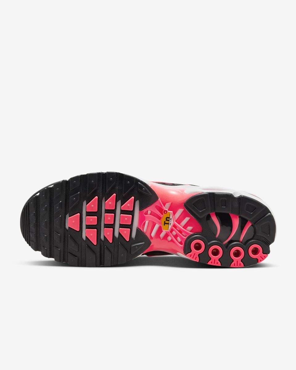 Nike WMNS Air Max Plus Black White Hot Punch DZ3670-002 Nike WMNS Air Max Plus Black White Hot Punch DZ3670-002