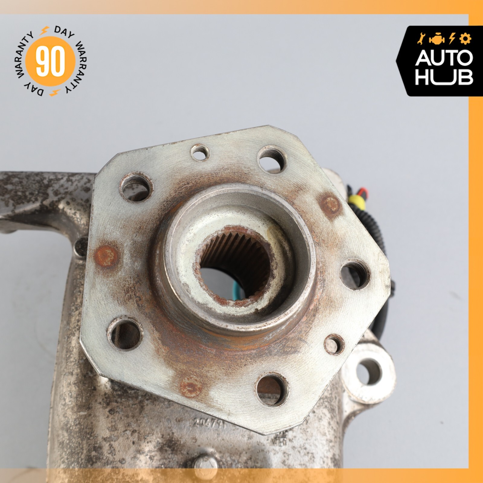 11-19 Maserati GranTurismo M145 Front Left Driver Side Spindle Knuckle Hub OEM