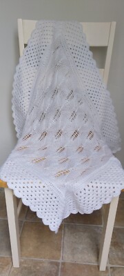 Handgestrickter Babyschal Babydecke DK zart leicht 