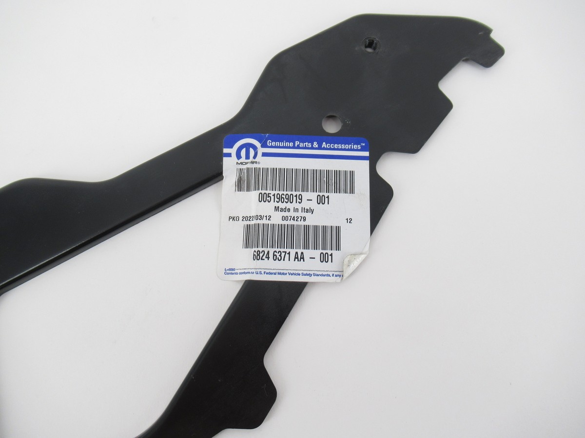 2015-2021 Jeep Renegade Driver LH Front Fender Bracket