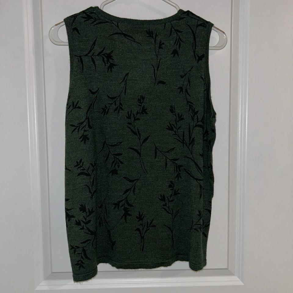 Conjunto de Suéter Studio Works, Cardigã e Regata, Motivo Outono Verde, Médio, Acrílico - Imagem 4 de 4