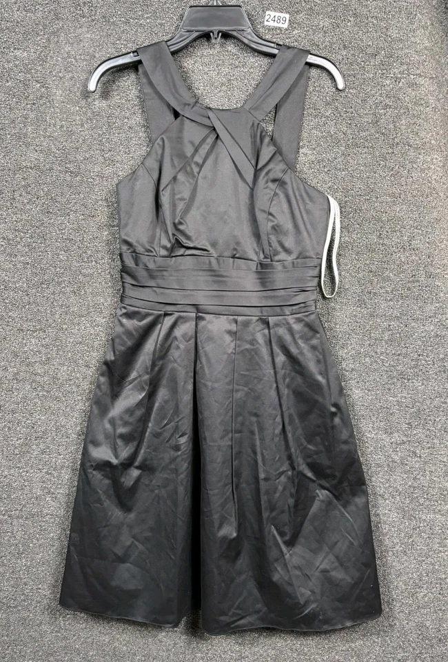 Vestido corto de novia David's de algodón talla 6 negro con cuello en Y y falda plisada Foto 2 de 4