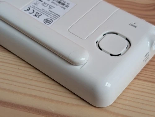 LeapFrog LF915HD Video Baby Monitor parent unit (screen) only - NO CAMERA/CABLE - Picture 13 of 17