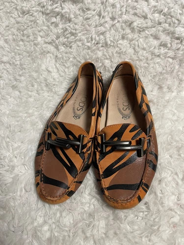 TOD’S Mocassini Tod's in pelle arancione militare marrone e nero metallo doppio accento T TG4 5