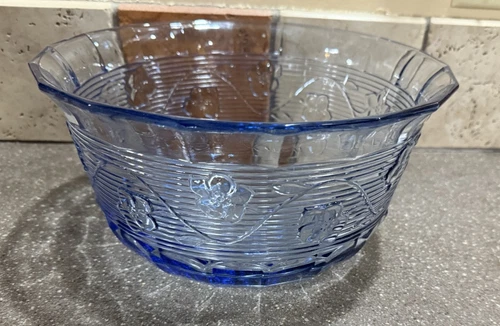 VTG Avalon Blue Anchor Hocking Glass Floral Large Salad/Serving Bowl Serveware