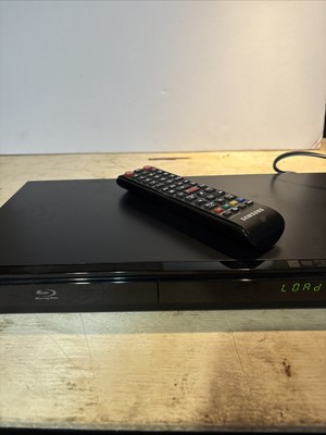 Samsung BD-EM57C Blu-Ray Player w/ Remote Powers On - Selling For PARTS ONLY