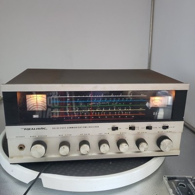 Vintage Realistic DX-160 Solid State Communications Recievers - Tested