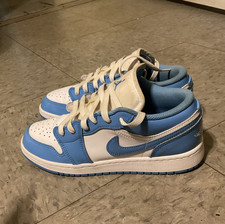 Nike Mens Low Top Lace-Up Athletic Sneakers B...